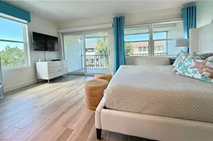 800 River Point Dr, Naples, FL 34102 - Photo 17