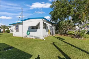 123 Cedar Ln, Naples, FL 34114 - Photo 11