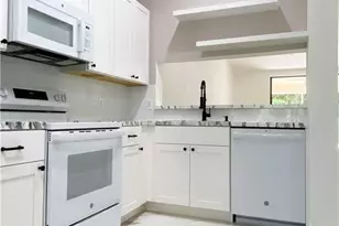 6645 Huntington Lakes Cir, Naples, FL 34119 - Photo 5