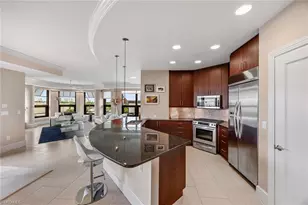 9115 Strada Pl, Naples, FL 34108 - Photo 15