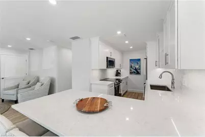 2100 Gulf Shore Blvd N #107, Naples, FL 34102 - Photo 13