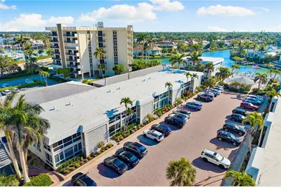 2100 Gulf Shore Blvd N #107, Naples, FL 34102 - Photo 9