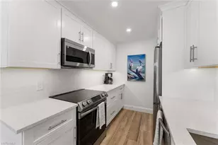 2100 Gulf Shore Blvd N, Naples, FL 34102 - Photo 15