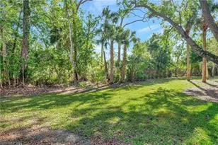 616 Wiggins Bay Dr, Naples, FL 34110 - Photo 5