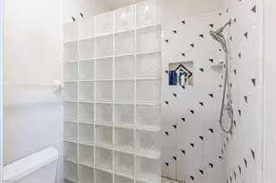 3618 Cottage Club Ln, Naples, FL 34105 - Photo 15