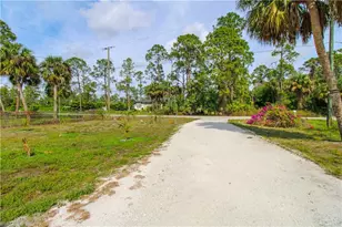 2310 2nd Ave SE, Naples, FL 34117 - Photo 39