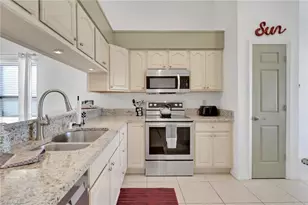 841 Kings Way, Naples, FL 34104 - Photo 5