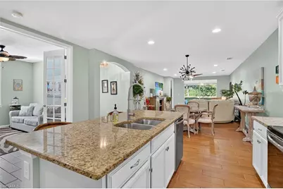 14891 Edgewater Cir, Naples, FL 34114 - Photo 5