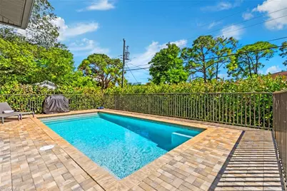 3552 Hibiscus Ave, Naples, FL 34104 - Photo 31