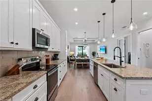 3552 Hibiscus Ave, Naples, FL 34104 - Photo 5