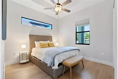 3552 Hibiscus Ave, Naples, FL 34104 - Photo 9