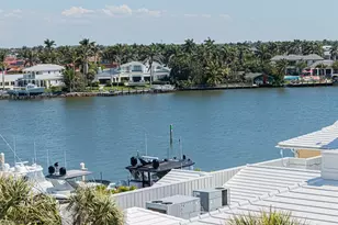 1325 7th St S, Naples, FL 34102 - Photo 9