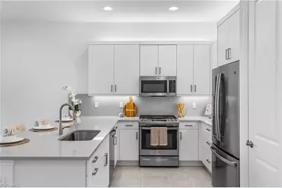 12438 Dahlia Ct, Naples, FL 34120 - Photo 11