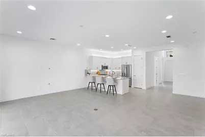 12438 Dahlia Ct, Naples, FL 34120 - Photo 9