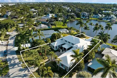 575 Palm Cir E, Naples, FL 34102 - Photo 47