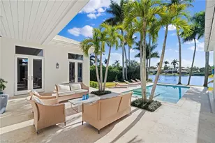 575 Palm Cir E, Naples, FL 34102 - Photo 17