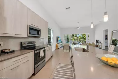 811 108th Ave N, Naples, FL 34108 - Photo 5