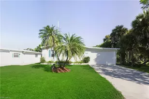 234 Riverwood Rd, Naples, FL 34114 - Photo 3