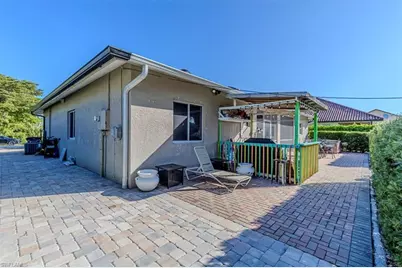 27518 Pinecrest Ln, Bonita Springs, FL 34135 - Photo 23