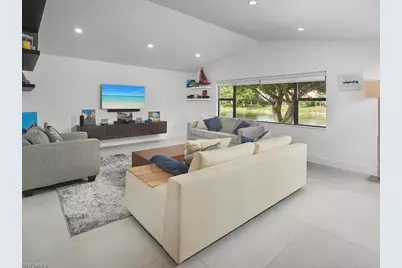 7661 Ponte Verde Way, Naples, FL 34109 - Photo 11