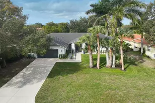 7661 Ponte Verde Way, Naples, FL 34109 - Photo 1