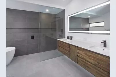 7661 Ponte Verde Way, Naples, FL 34109 - Photo 13