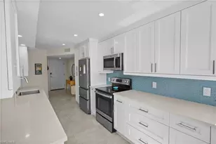 17 Bluebill Ave, Naples, FL 34108 - Photo 3