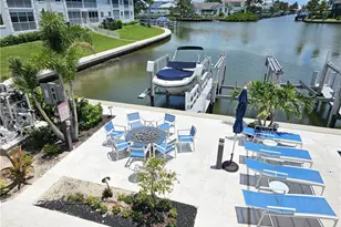 10620 Gulf Shore Dr, Naples, FL 34108 - Photo 27