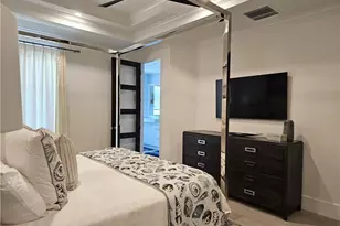 10620 Gulf Shore Dr, Naples, FL 34108 - Photo 13