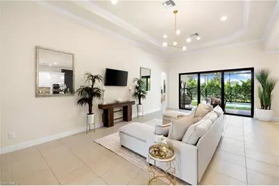 10137 Florence Cir, Naples, FL 34119 - Photo 5