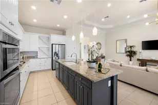 10137 Florence Cir, Naples, FL 34119 - Photo 9