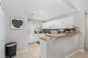 2705 SW 11th Pl, Cape Coral, FL 33914 - Photo 11