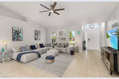 2705 SW 11th Pl, Cape Coral, FL 33914 - Photo 9