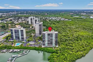 420 Cove Tower Dr, Naples, FL 34110 - Photo 5