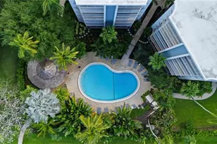 1300 Gulf Shore Blvd N, Naples, FL 34102 - Photo 23