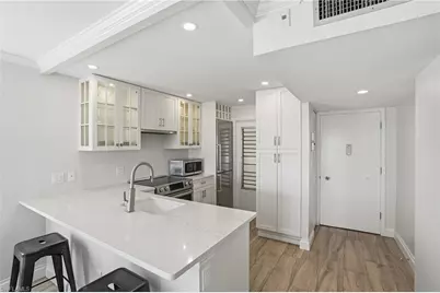 1300 Gulf Shore Blvd N #603, Naples, FL 34102 - Photo 11