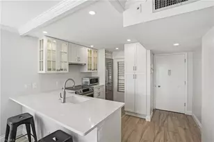 1300 Gulf Shore Blvd N, Naples, FL 34102 - Photo 11