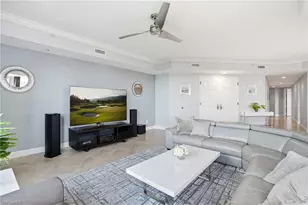 285 Grande Way, Naples, FL 34110 - Photo 7