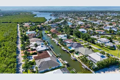 1923 Snook Dr, Naples, FL 34102 - Photo 27