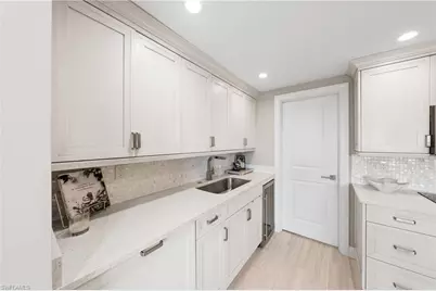 4200 Belair Ln #300, Naples, FL 34103 - Photo 7