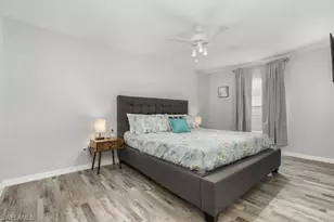 2705 SW 11th Pl, Cape Coral, FL 33914 - Photo 17