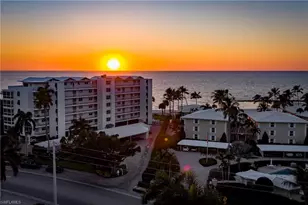 2150 Gulf Shore Blvd N, Naples, FL 34102 - Photo 45