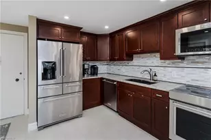 2150 Gulf Shore Blvd N, Naples, FL 34102 - Photo 23