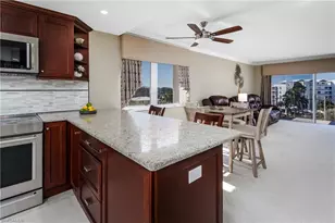 2150 Gulf Shore Blvd N, Naples, FL 34102 - Photo 13