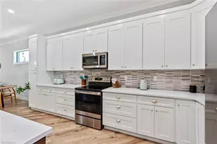 3530 Hibiscus Ave, Naples, FL 34104 - Photo 3