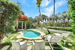 27571 Riverbank Dr, Bonita Springs, FL 34134 - Photo 29