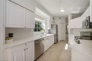 515 Laguna Royale Blvd, Naples, FL 34119 - Photo 9