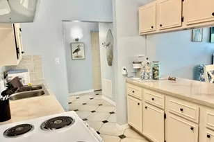 60 Pelican St W, Naples, FL 34113 - Photo 5