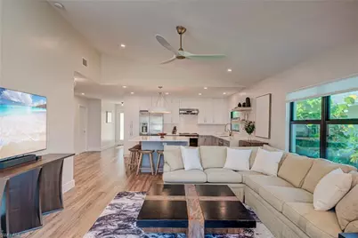 577 98th Ave N, Naples, FL 34108 - Photo 5