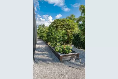 516 Neapolitan Ln, Naples, FL 34103 - Photo 41